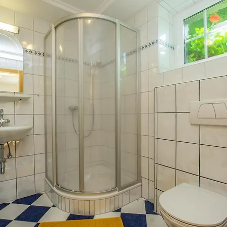 Apartment Haus Fritzenwallner 2 *